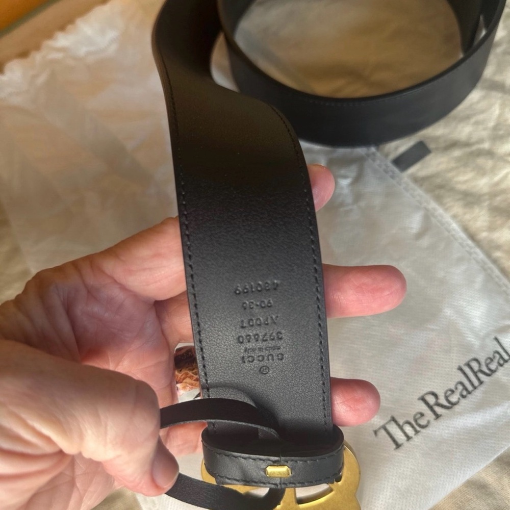 Gucci Black Belt with Gold Logo Buckle - Picture 7 of 12